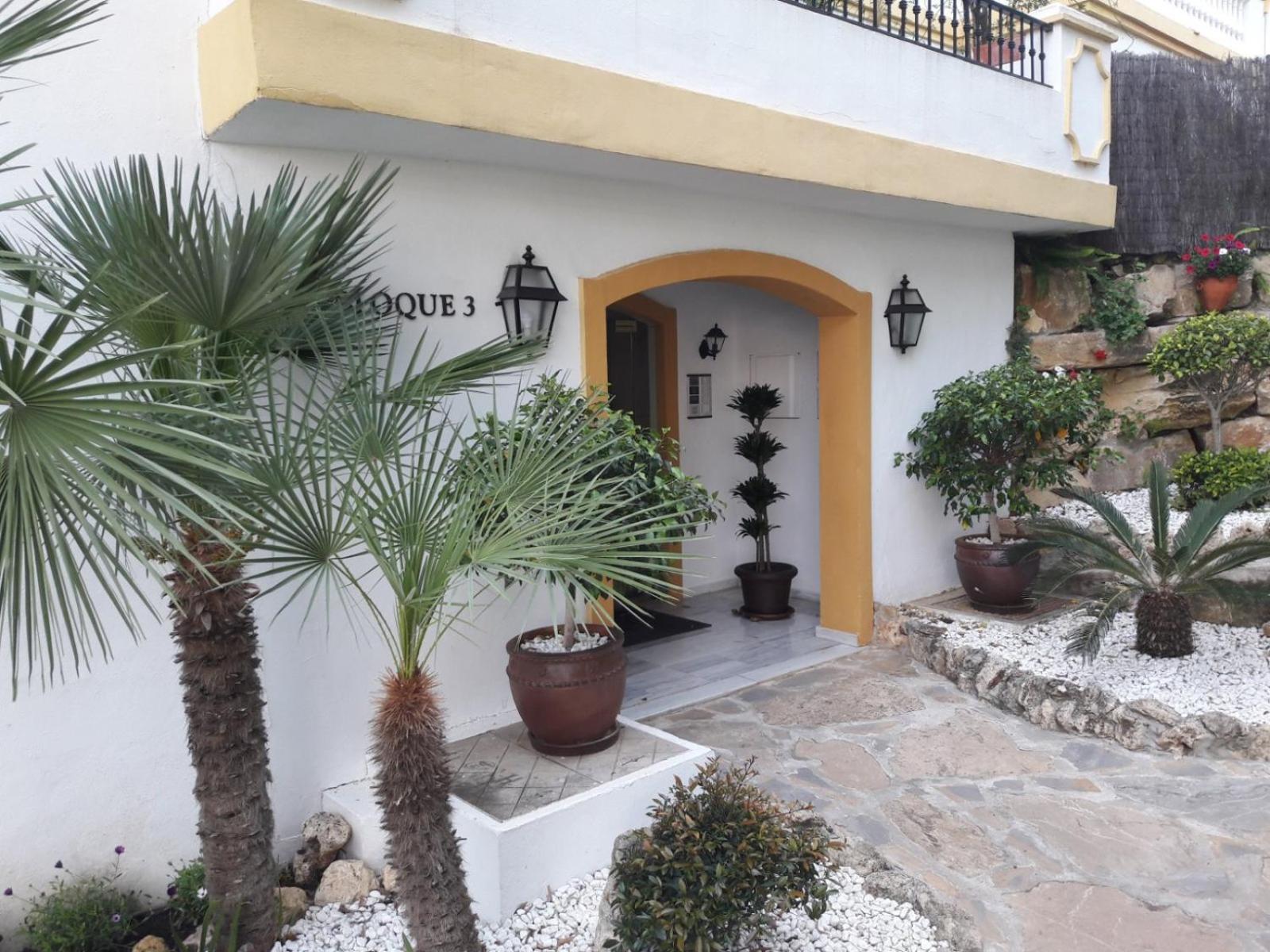 Chez Migs & Luci. Marbella. Milla De Oro. Golden Mille Apartment Exterior photo